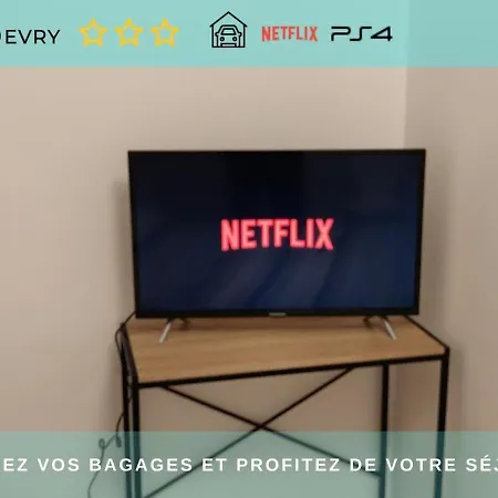 Apartment In Evry