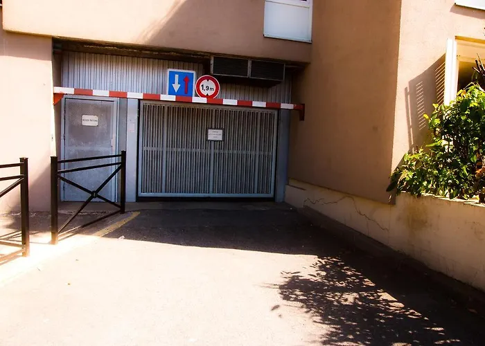 Apartament In Evry